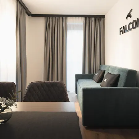 Hotel Falcon Pure - Summercard Included